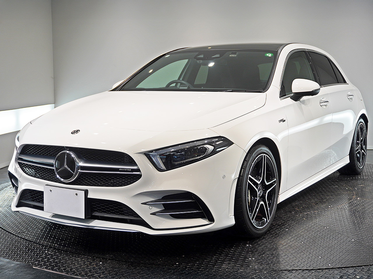メルセデスAMG Aクラス