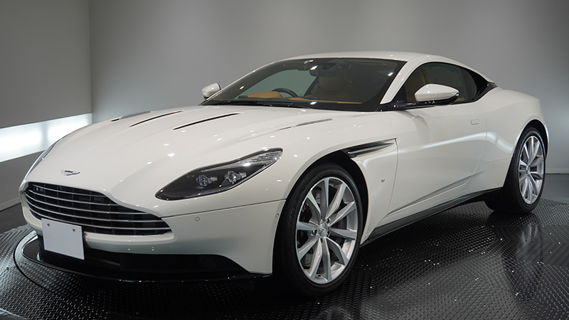 アストンマーティン DB11