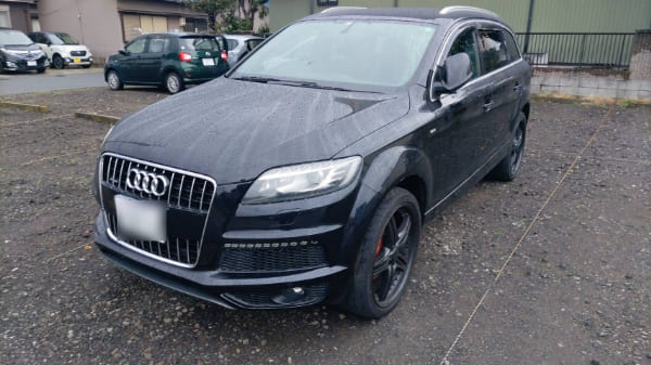 アウディ Q7