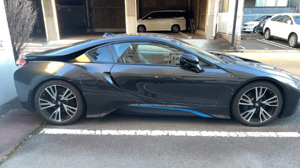 BMW i8