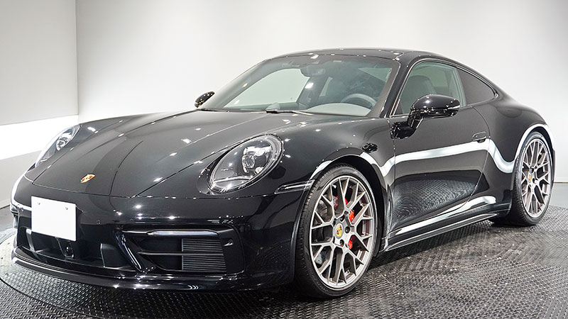 911