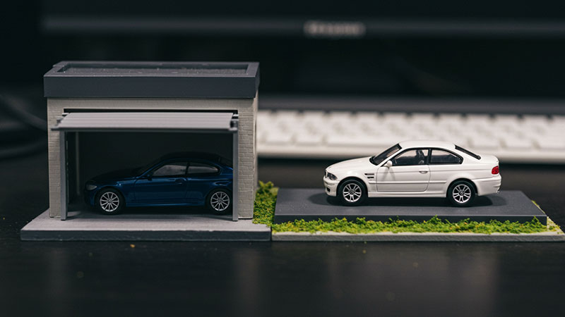 ガレージ保管と野外保管