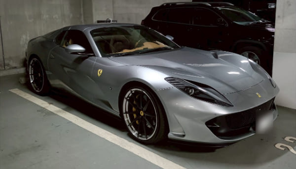 フェラーリ 812GTS F1 DCT
