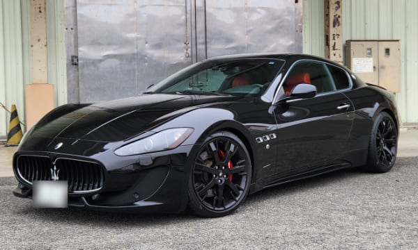 マセラティ グラントゥーリズモ S