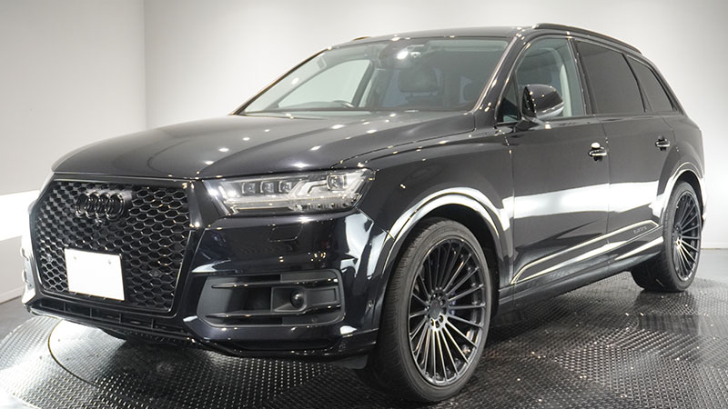 アウディ Q7