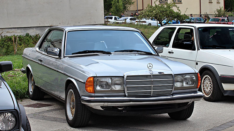 メルセデス・ベンツ W123